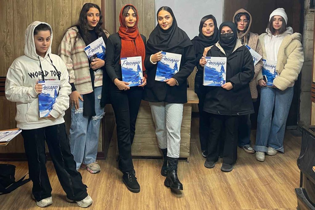 کتاب های پسیجز برای آموزش زبان انگلیسی بزرگسالان
